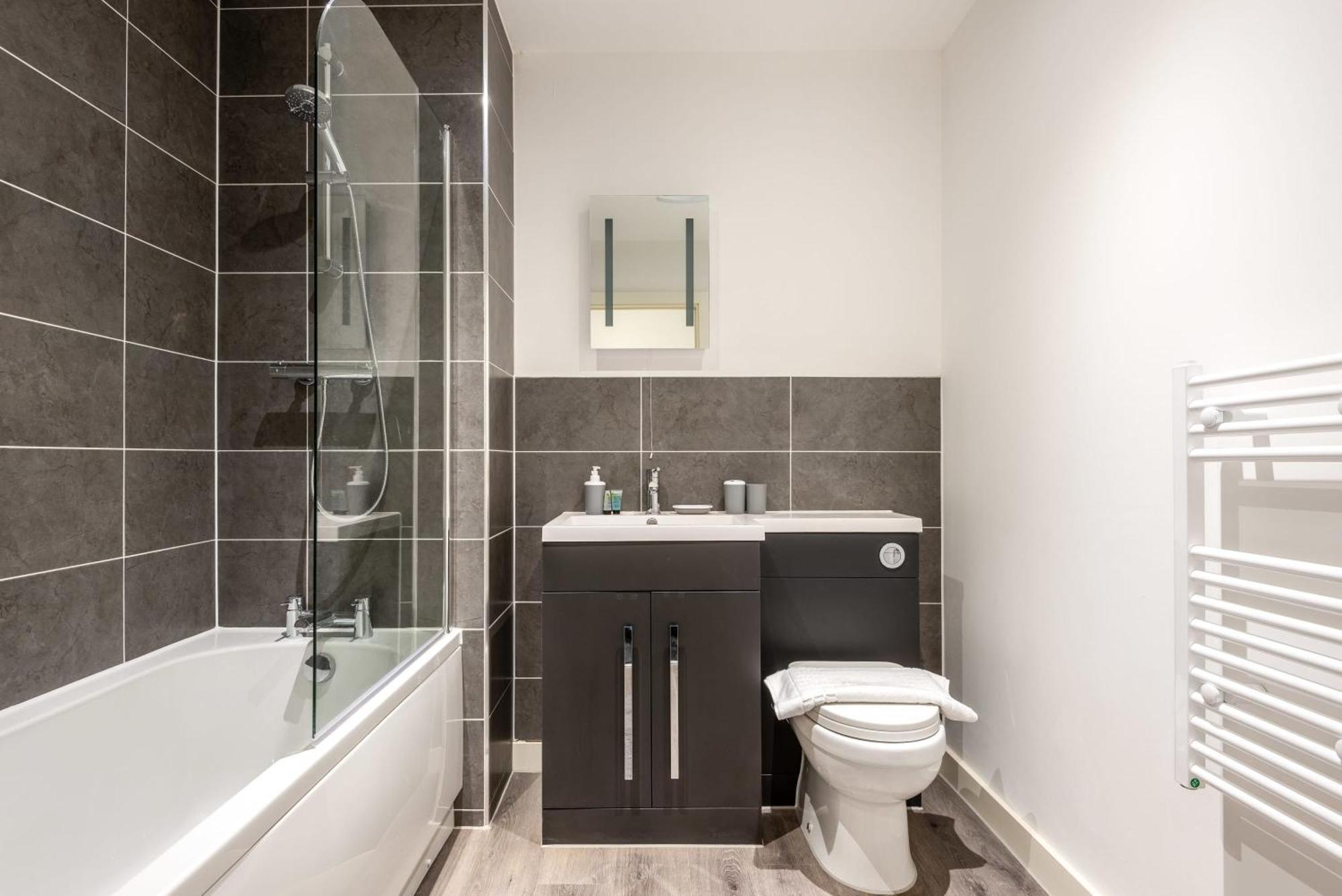 Contemporary 1 Bed Central Rotherham Studio Экстерьер фото